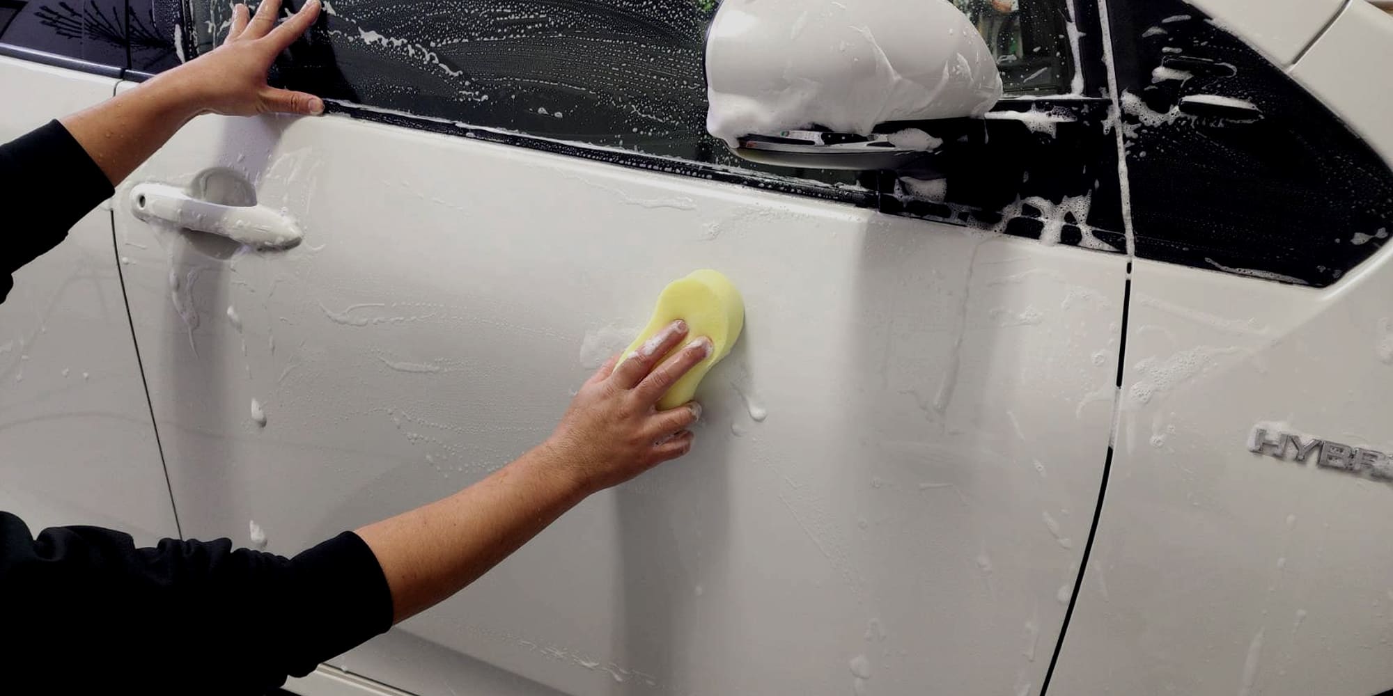 CAR　CLEANING SHOP　車のコーティングのことならGLOWへおまかせ下さい！ 豊富な車の知識と技術で皆様の愛車をよりキレイに 安全で快適なドライブのサポートを